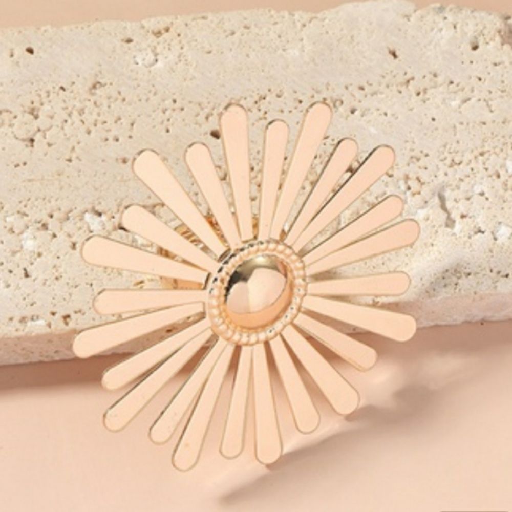 SOLD OUT Exaggerated Flower Ring In Gold Tone, Gold Metal Ring - Picture 4 of 9